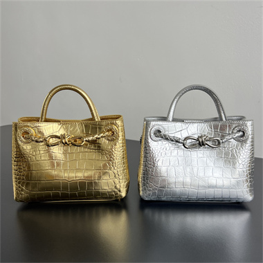 bottega veneta andiamo mini crocodile-embossed leather bag #777614